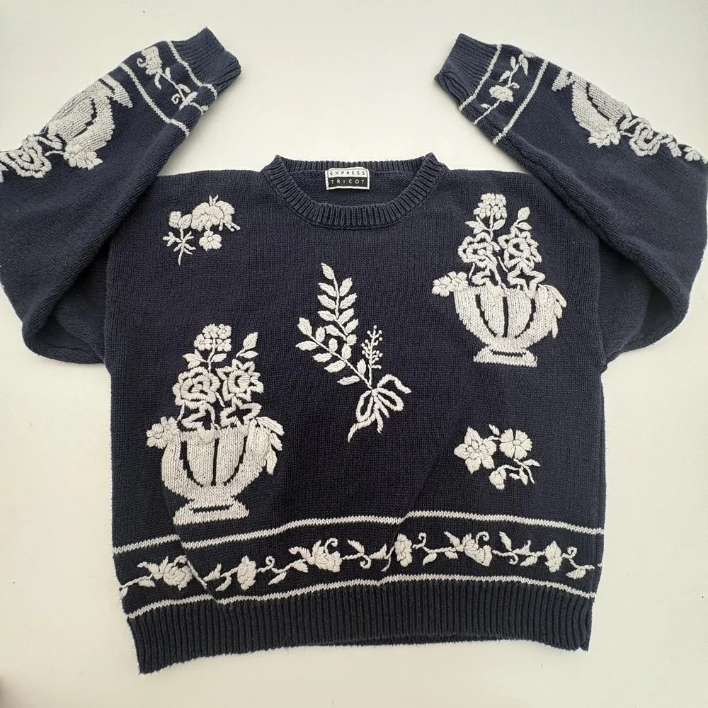 Vintage‎ Express Sweater Womens M Blue Floral Vase Knit Crewneck Pullover
